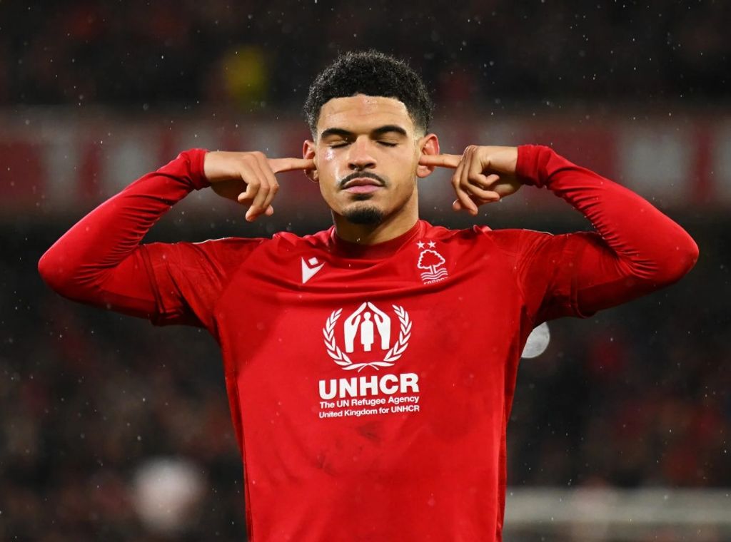 Legal challenge puts Gibbs-White's transfer to Spurs in doubt