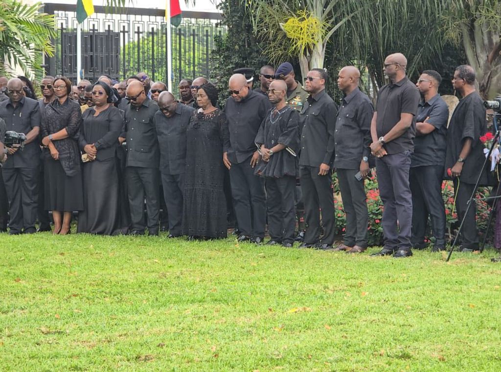 President Mahama lays flowers in honour of helicopter crash victims