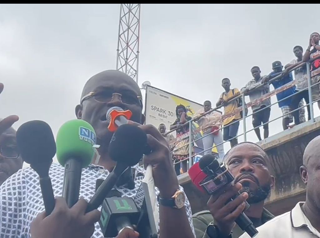 Kennedy Agyapong donates GH¢100K and 200 street bulbs to Adum fire victims