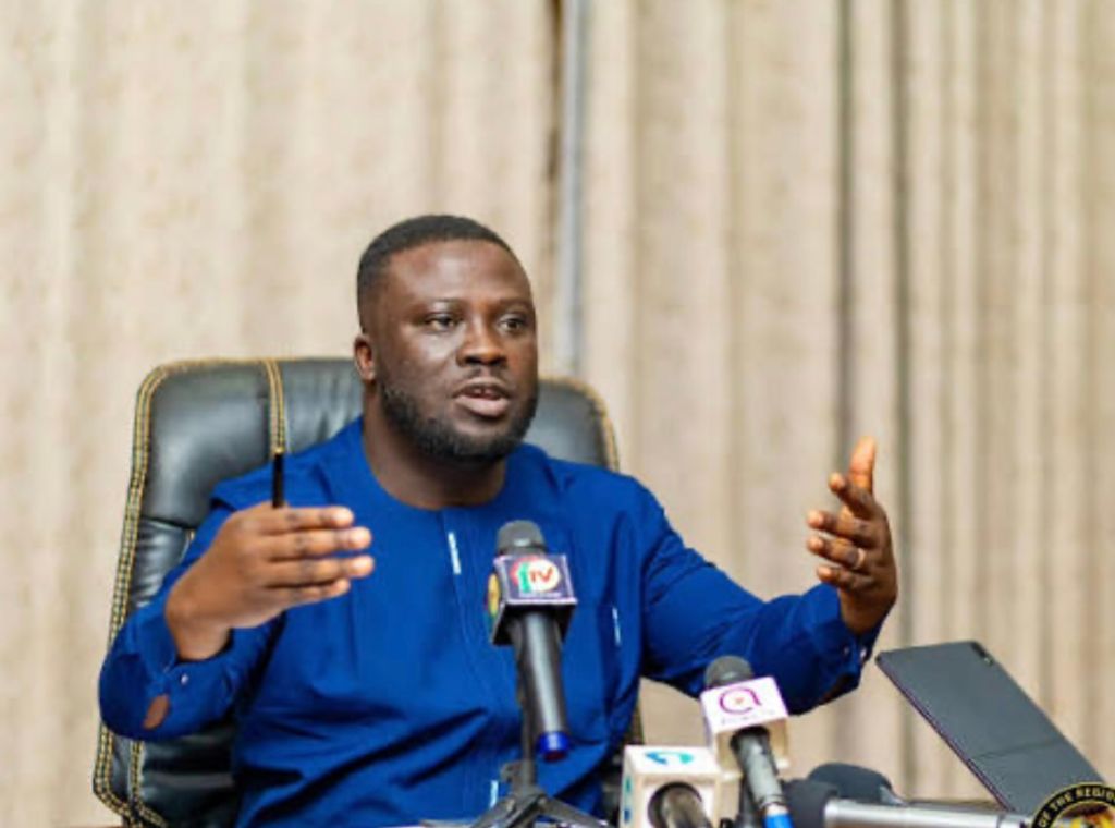 A/R: Rivalry between MPs and DCEs stalling development — Regional Minister warns