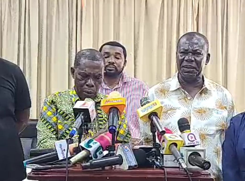 Increase cocoa prices to protect farmers-Minority to Gov't