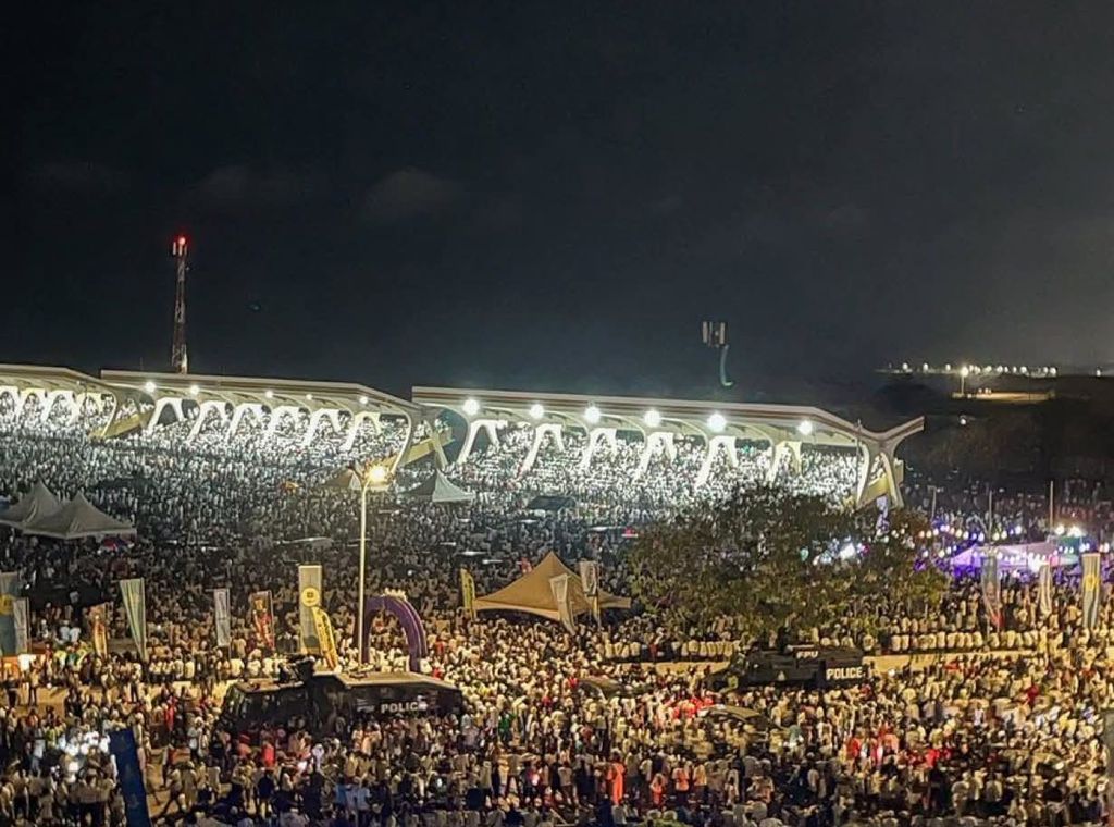Shatta Wale’s birthday pulls a massive crowd as a call for the government to engage musicians for national campaigns