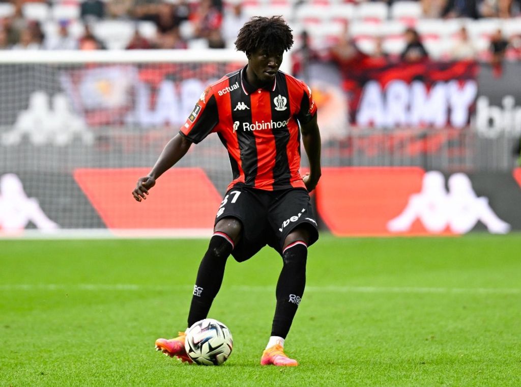 Everton in formal talks to sign Ghanaian defender Kojo Peprah Oppong