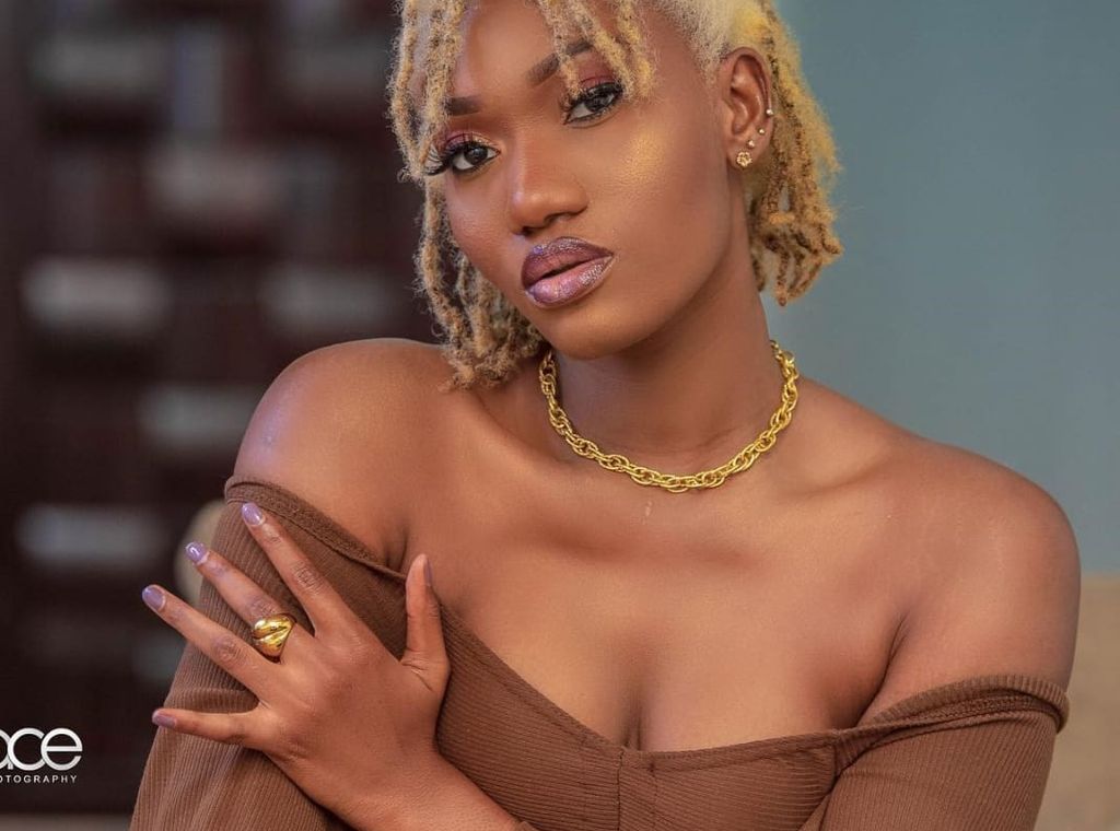 Wendy Shay supports Kasoa market women ahead of 2025 Shay Concert