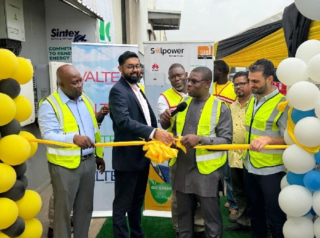 Deputy Energy Minister unveils 850kWp solar system at Sintex Tank factory