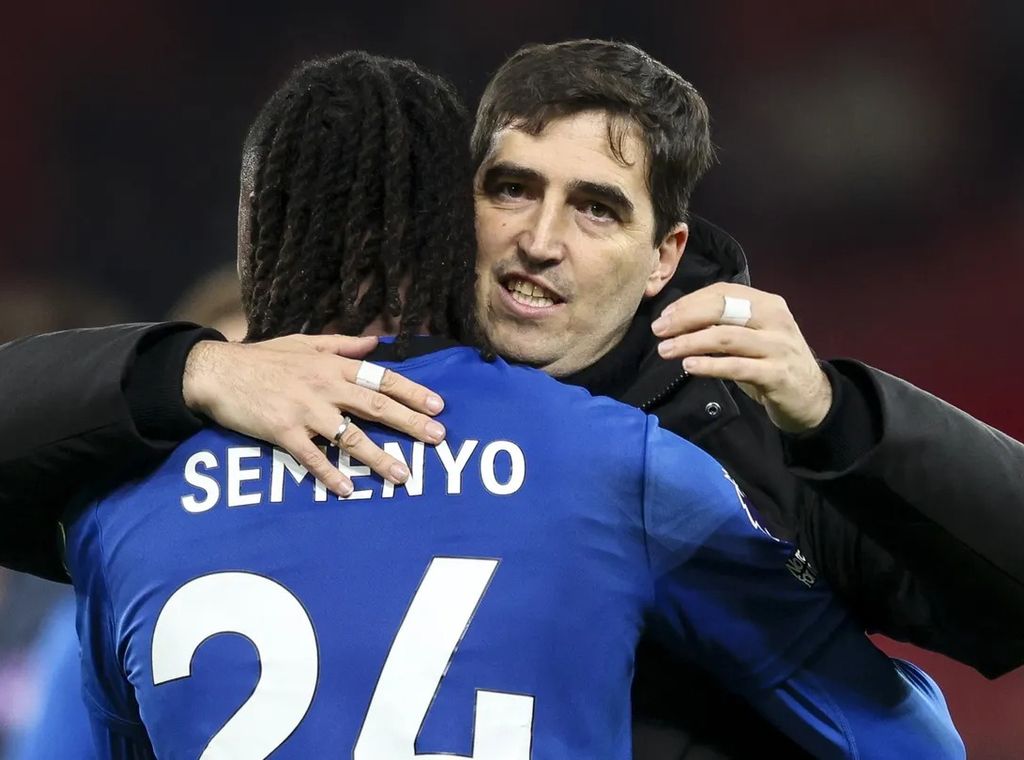 Bournemouth 'pushed until last second' to keep Man City-bound Semenyo says Andoni Iraola
