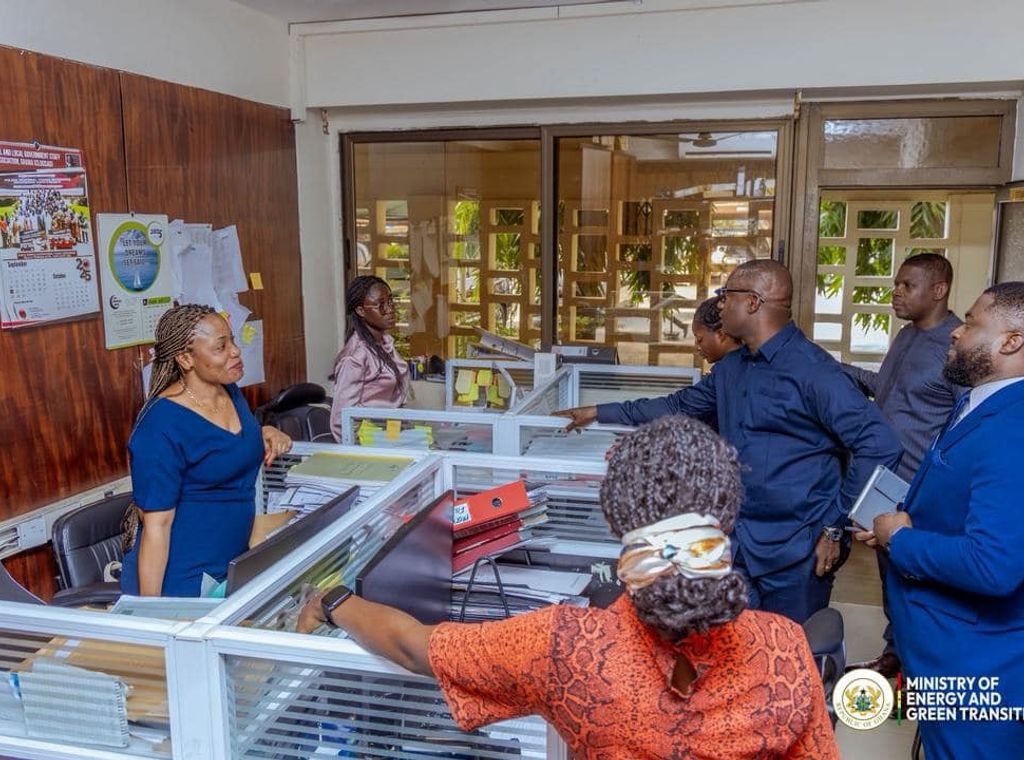 Energy minister urges staff to sustain power sector gains in 2026