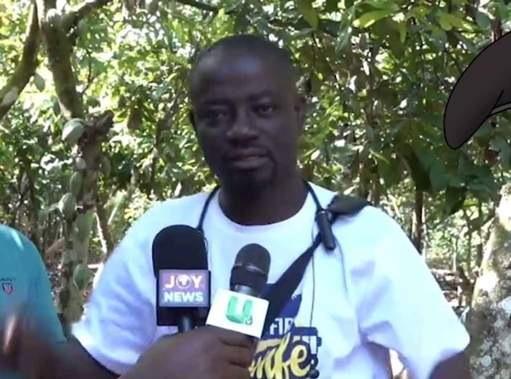 Angry cocoa farmer threatens to abandon cocoa for galamsey