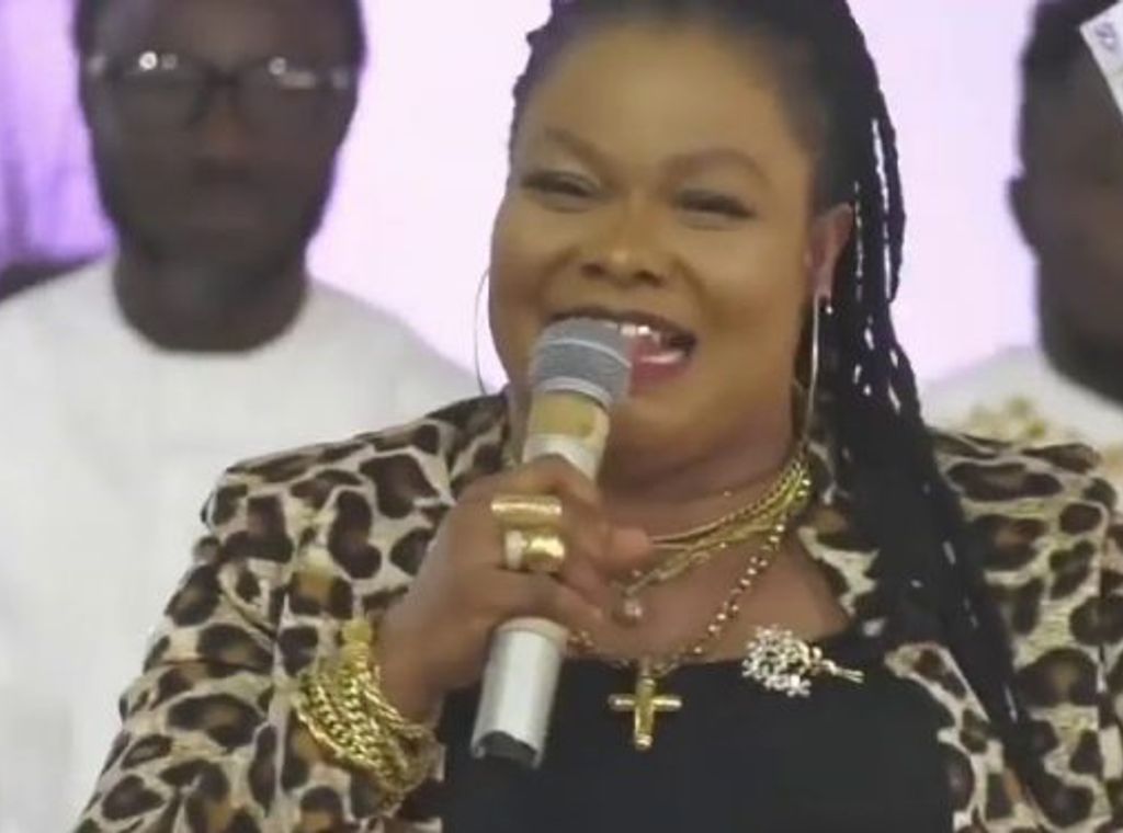 'How much is $800?' – Agradaa questions critics over dollar giveaway by Sammy Gyamfi