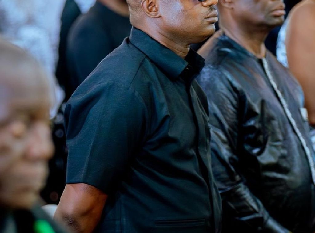 Energy minister joins family of Ghana Gas CEO at funeral rites of late Prof Kofi Blay