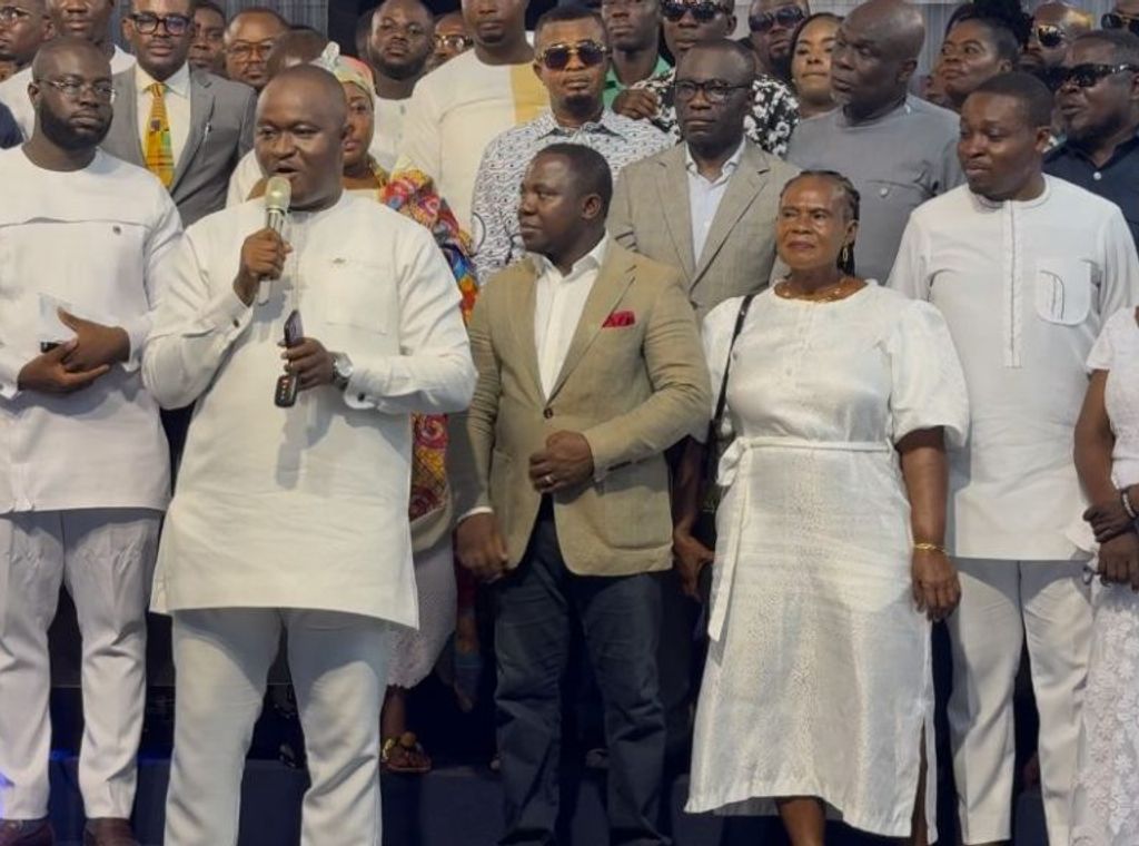Team Ken storms Apostle Owusu Bempah’s church to mark Father’s Day