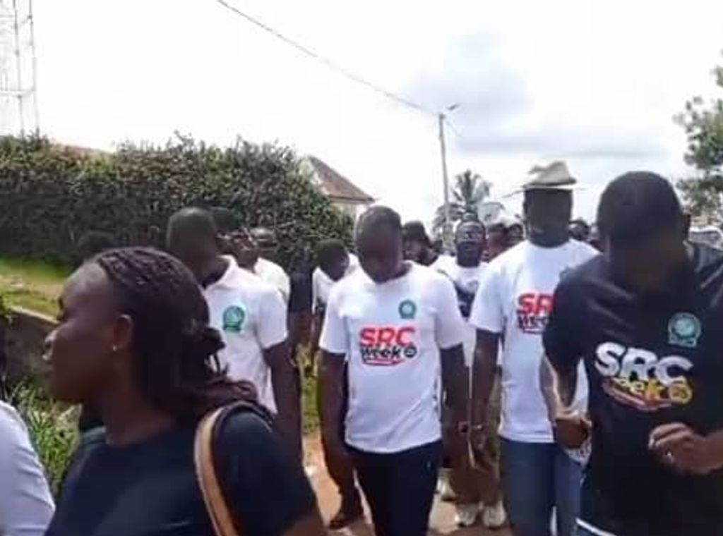 E/R: Government urged to expand free tuition policy to private universities