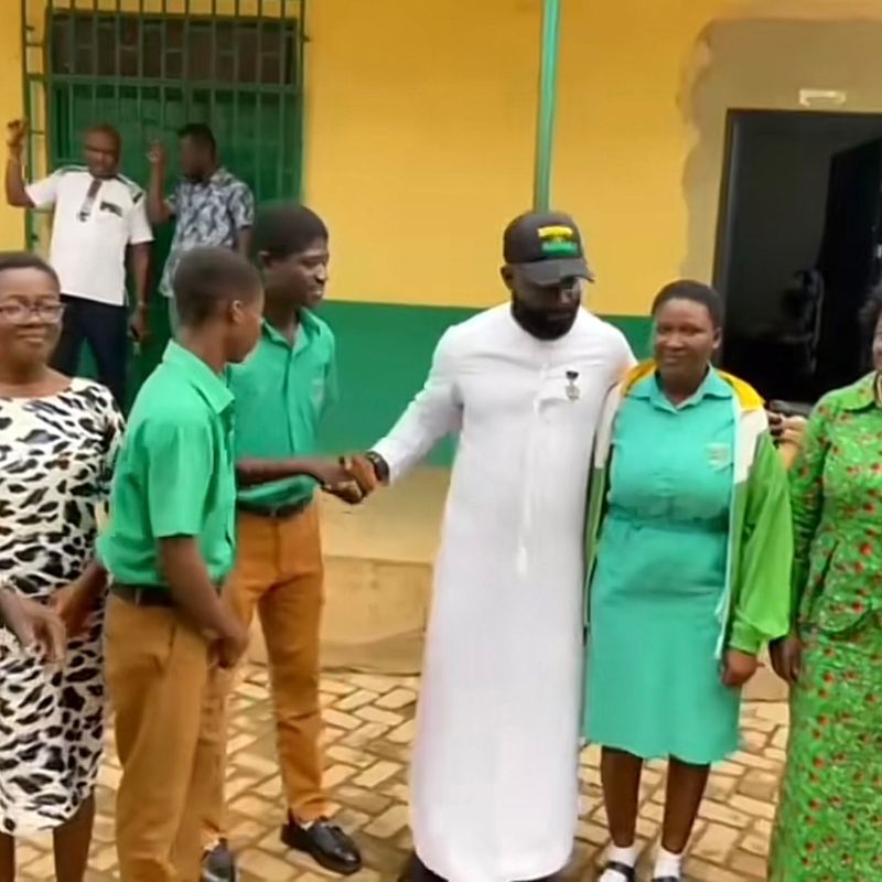 Okatakyie Afrifa-Mensah supports ASTEC students ahead of National Science and Maths Quiz