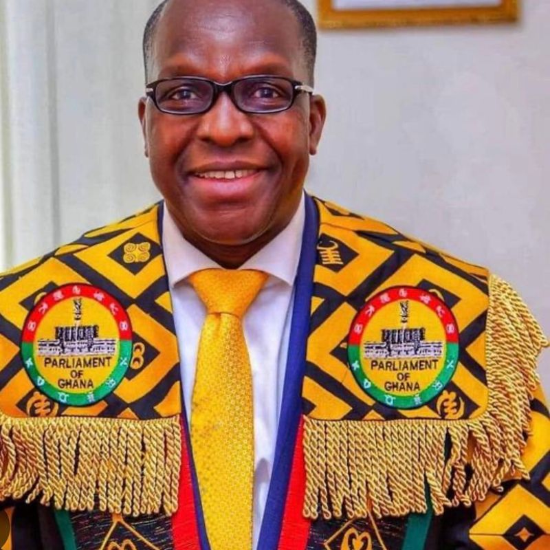 Speaker Bagbin swears in new parliamentary press corps executives