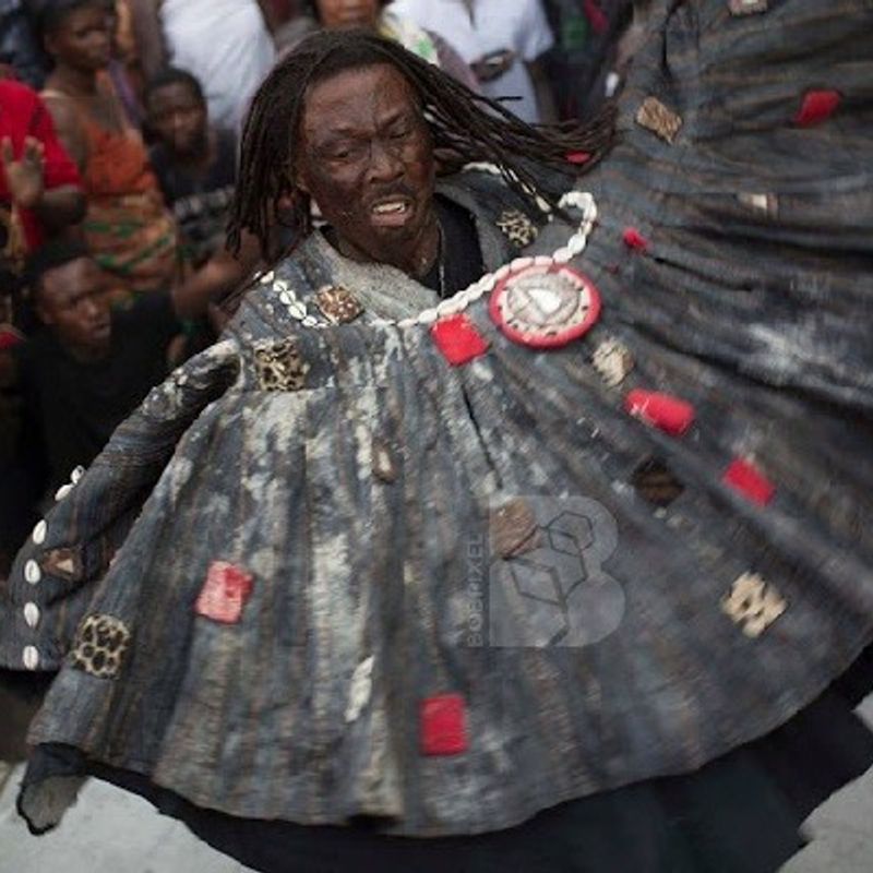 Kwaku Bonsam blocked from greeting Otumfuo, mocked over ‘lost powers’