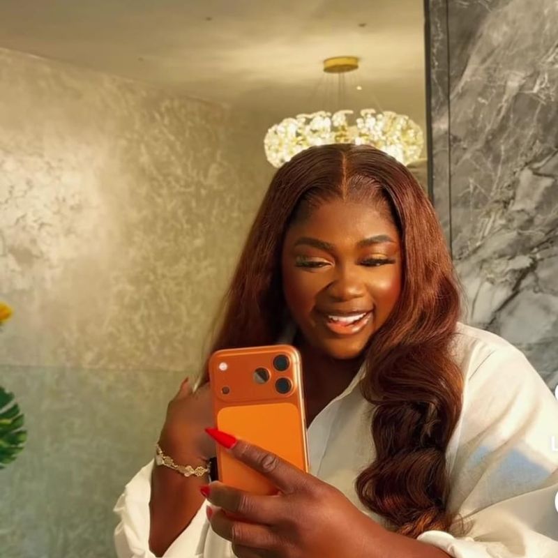 Tracey Boakye flaunts the latest iPhone 17 Pro Max worth over GH₵20k