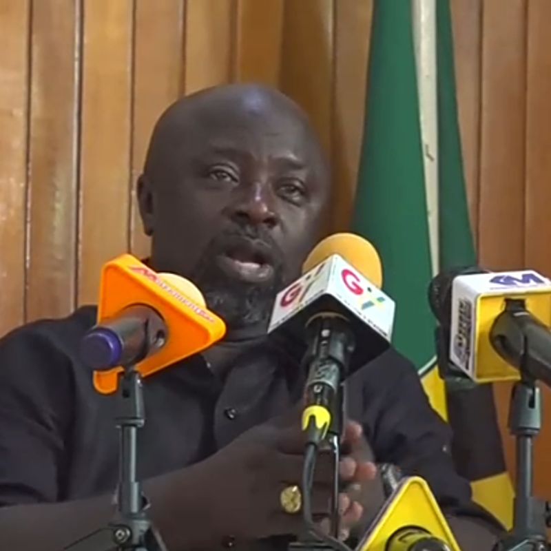 Kumasi Mayor threatens to lash traders 
