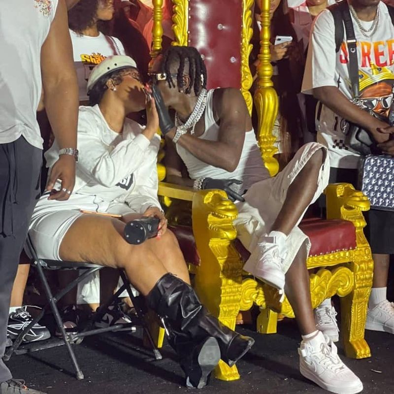 Shatta Wale steals the spotlight with a romantic gesture to Maali at ShattaFest