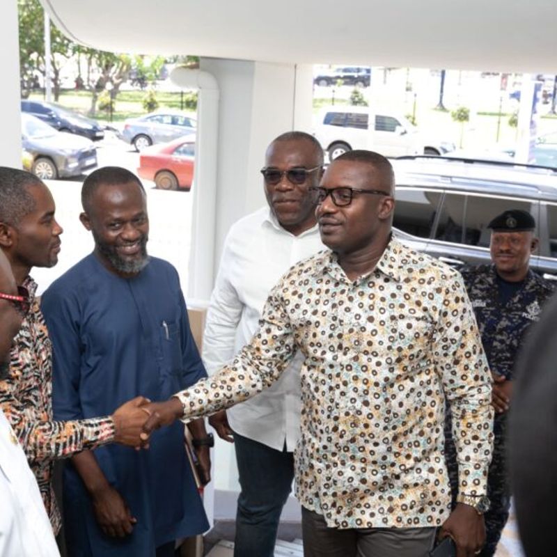 Energy minister pays working visit to VRA pledges support to enhance operational efficiency