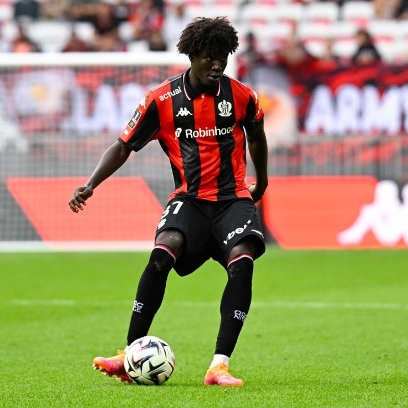 Everton in formal talks to sign Ghanaian defender Kojo Peprah Oppong