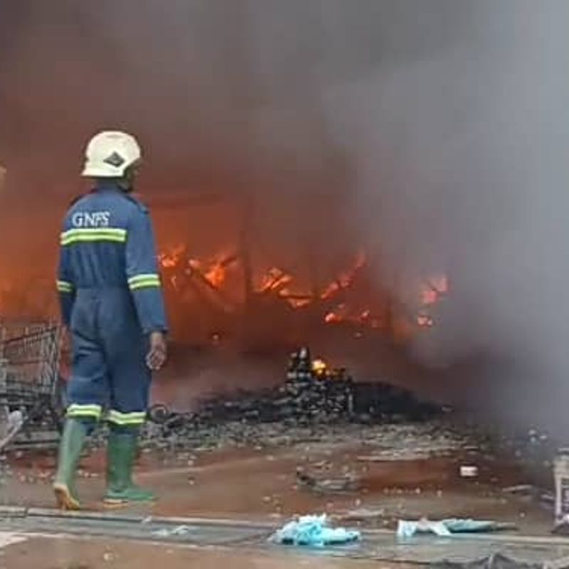 A/R: Santasi China City Mall destroyed by fire