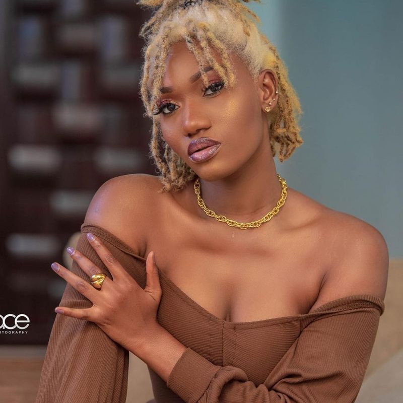 Wendy Shay supports Kasoa market women ahead of 2025 Shay Concert