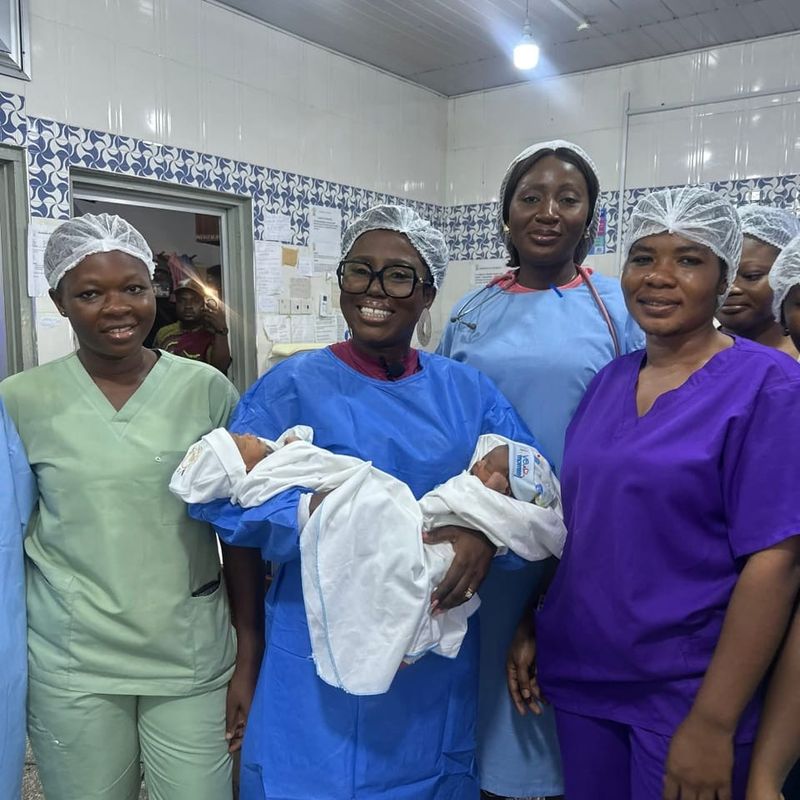 Diana Hamilton marks her twins’ 15th birthday with charity at Maamobi Hospital
