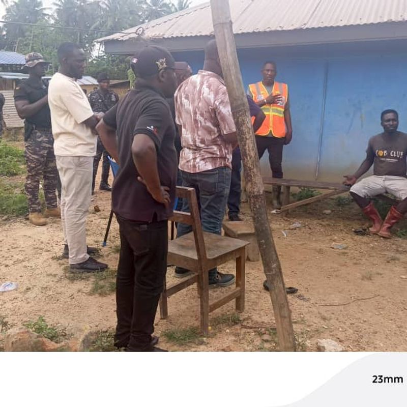 W/R: 1 dead, 10 excavators burnt in violent clash at Adelekezo