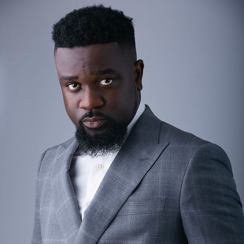 Sarkodie urges upcoming artists to balance groundwork with social media promotion