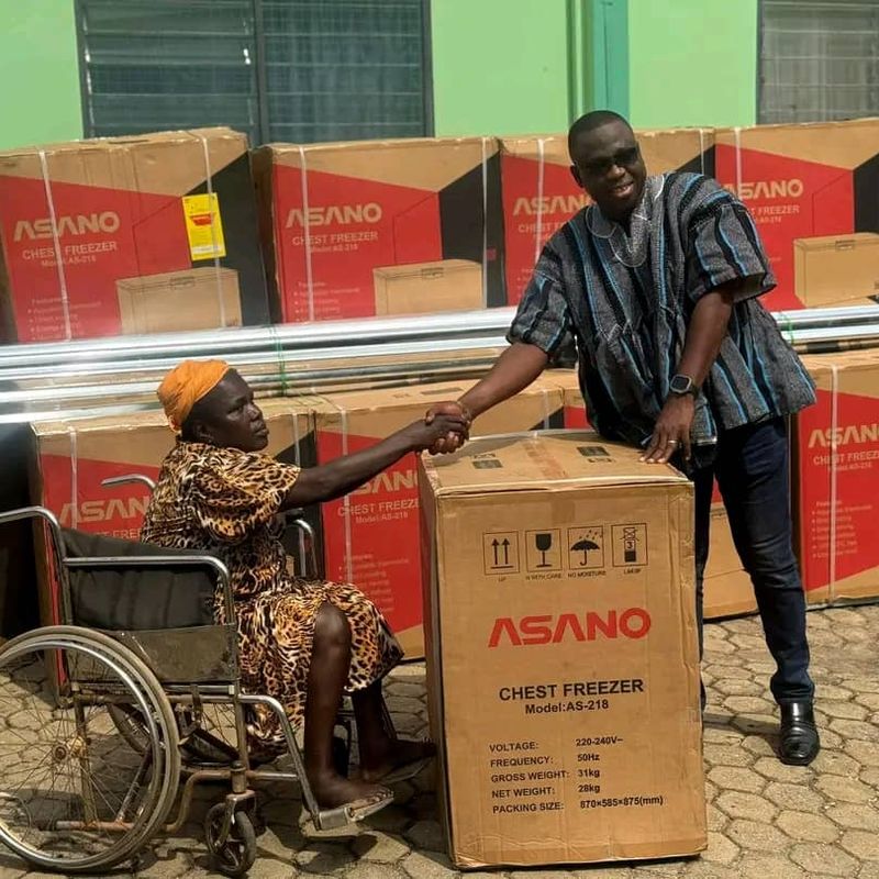 Wassa Amenfi East MCE present relief items to 65 PWDs