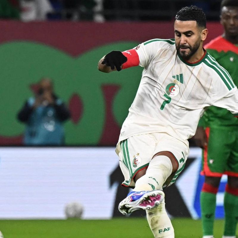 Mahrez steps up as Algeria secures to AFCON knockout stage