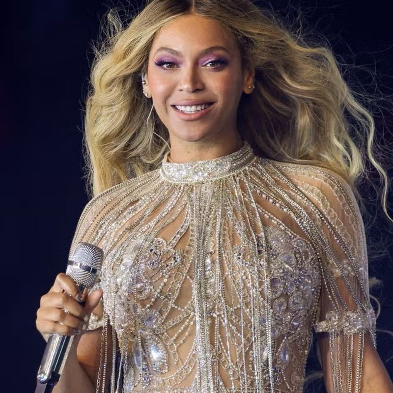 Beyoncé joins billionaire  ranks, becomes fifth musician to reach Forbes milestone