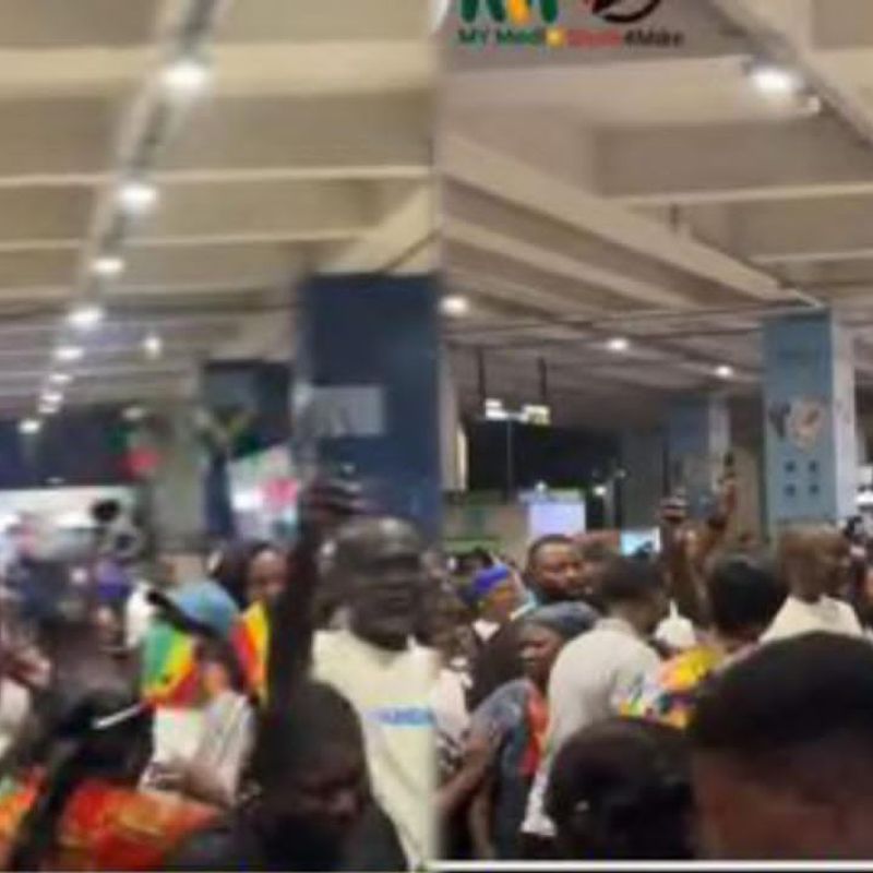Thousands storm Kotoka International Airport to welcome Akosua Serwaa