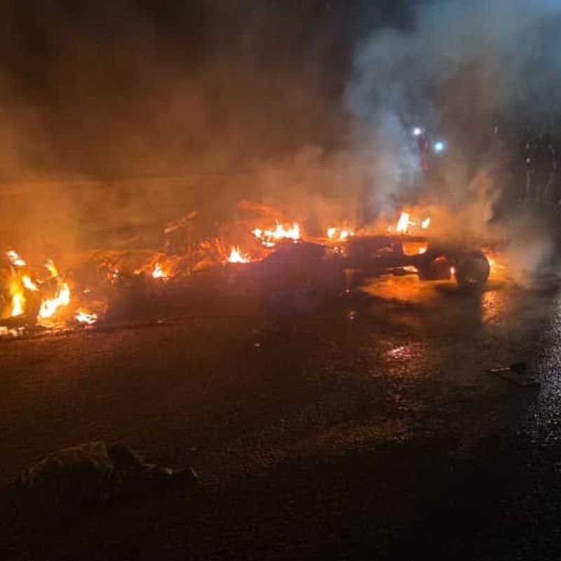 A/R: 2 burnt to death, 2 unjured in Offinso road crash