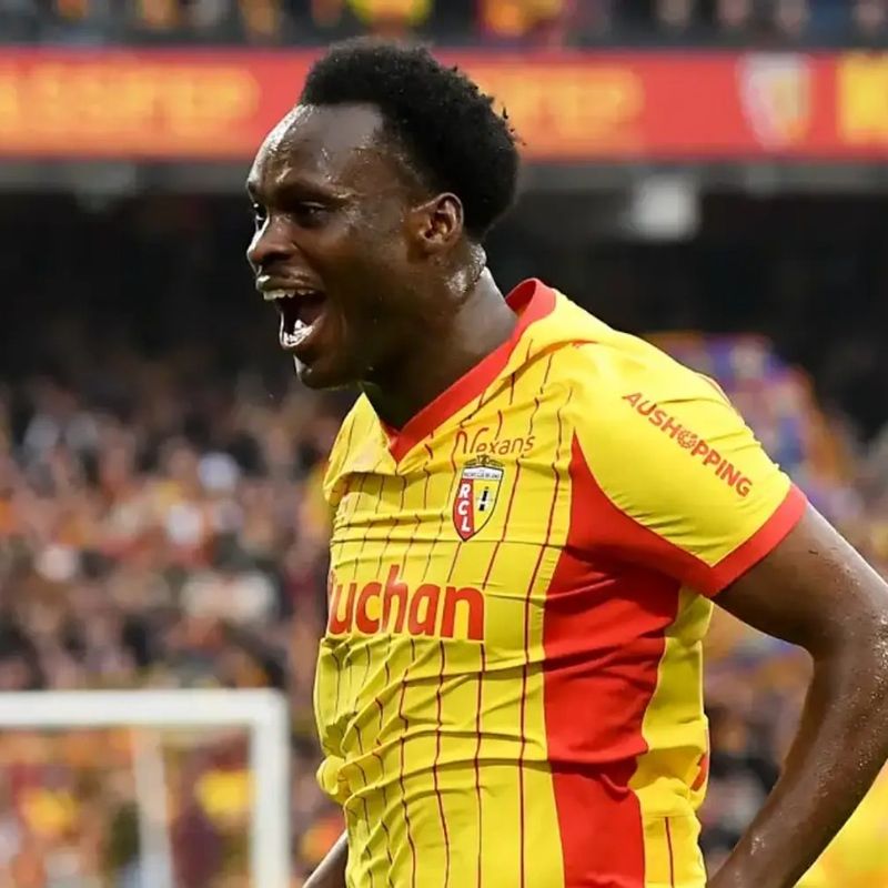 Dortmund eye Lens starlet Baidoo as defensive reshuffle looms