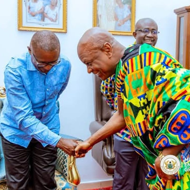 Jinapor, Energy Ministry officials pay courtesy call on Togbe Afede XIV