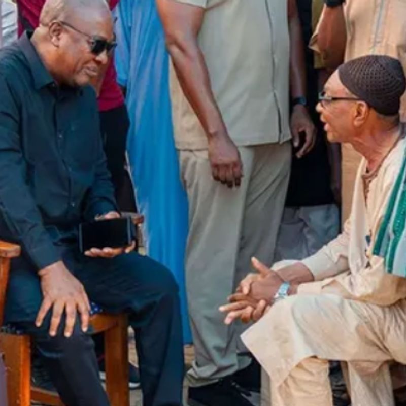 President Mahama mourns with family of Aljani Asoma Banda