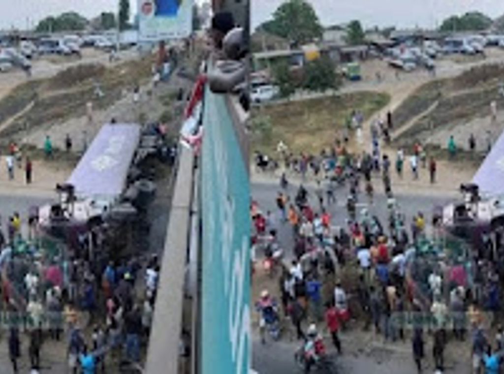Accra: Truck accident on Achimota overhead bridge raises safety concerns